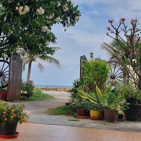 Seesea Thai Wooden House On Beachfront Prachuap Khiri Khan Buitenkant foto