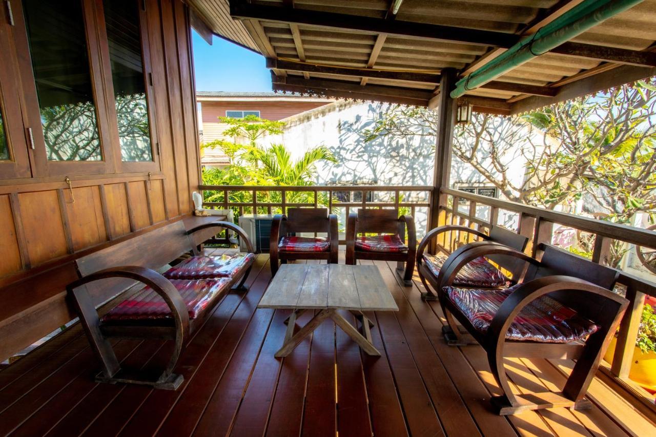Seesea Thai Wooden House On Beachfront Prachuap Khiri Khan Buitenkant foto