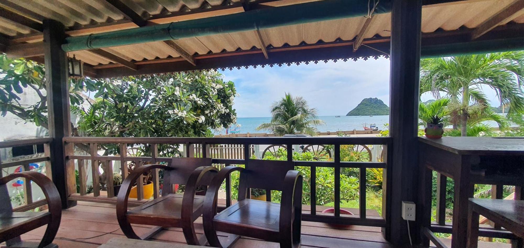 Seesea Thai Wooden House On Beachfront Prachuap Khiri Khan Buitenkant foto