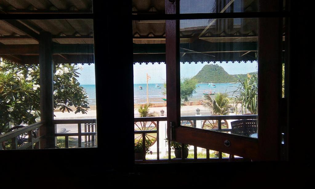 Seesea Thai Wooden House On Beachfront Prachuap Khiri Khan Buitenkant foto
